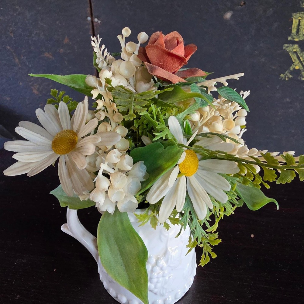 READ Napcoware Ceramic Pitcher Vase MCM 60s Plastic Poly 8" Floral Arrangement